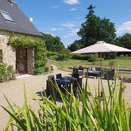 Le Domaine De La Petite Chevre Villa Ploumagoar Eksteriør bilde